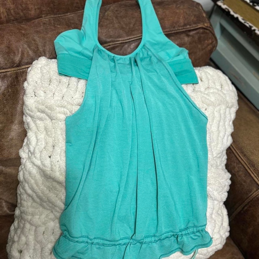 Lululemon teal tank top with ruffle hem SZ8